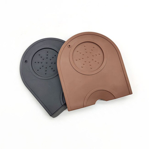 Alfombrilla de manipulación de café de silicona de doble ranura portátil, soporte de manipulación de Espresso antideslizante, almohadilla de presión de frijol duradera para baristas - Product Image 4