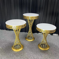 Vase de décoration de table de mariage en fer doré moderne, support à gâteau, présentoir à dessert, banquets d'hôtel et rassemblements familiaux