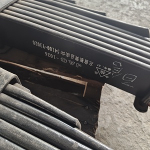 Ressort à lames robuste à prix d'usine pour Sinotruk HOWO Shacman – Pièces automobiles, ressort de suspension en acier - Product Image 4