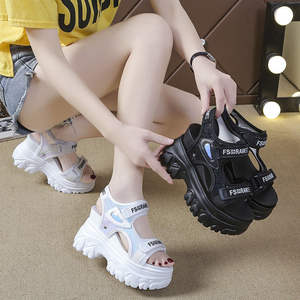 Sandalias de tacón alto para mujer, estilo nuevo, al por mayor, sandalias antideslizantes y que aumentan la altura, a la moda. - Product Image 1