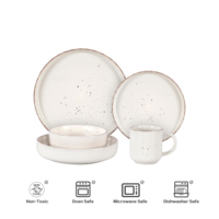 Ensembles de vaisselle personnalisés en gros d'usine vaisselle de service de table en céramique blanche mate mouchetée de forme nordique pour la cuisine et la maison