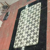 Carrelage de sol de hall d'entrée en marbre noir de luxe, motif mosaïque, images de design de sol en marbre noir et blanc