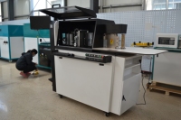 Machine de traitement des bords en alliage à haute vitesse et à économie d'énergie, équipement automatique de cintrage de lettres 3D pour enseignes