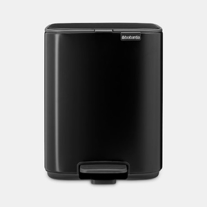 Cubo de basura Brabantia con pedal de 7 L, negro mate - Product Image 1