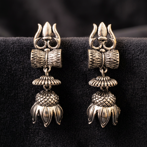 Pendientes Precious Step Trishul Dumroo, Joyería de Imitación Oxidada para Mujer, Diseño Moderno y a la Moda - Product Image 3