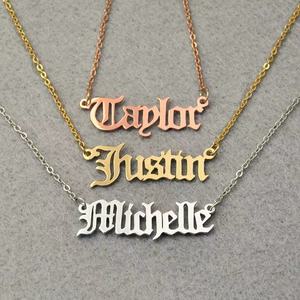 <span class=keywords><strong>China</strong></span> Top mujer de plata de cadena de personalizada nombre collar placa