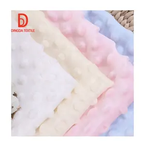 Üreticileri toptan ultra yumuşak 100 polyester kabartmalı bebek Minky nokta peluş battaniye kumaşı