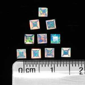 Cristal de ópalo etíope natural Yashee, gema suelta de corte cuadrado de 3x3 mm para la fabricación de joyas y sanación de chakras - Product Image 3