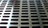 Plaques perforées en acier inoxydable 304 avec des épaisseurs de 1mm, 1.5mm, 2mm et 3mm utilisées pour les écrans de tamisage de sable minéral.