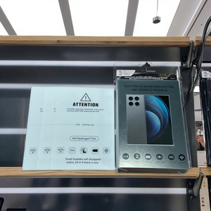 Pellicola Idrogel TPU di Alta Qualità per Telefoni e Auto, Compatibile con Macchine da Taglio, per 14 Plus Pro, Campione Gratuito, Vendita all'Ingrosso per Fabbriche - Product Image 4