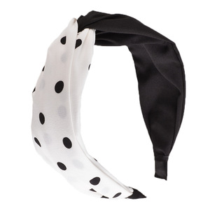 Maschera da Festa alla Moda con Grandi Pois in Poliestere, Copertura Integrale Fatta a Mano per Donne, Natale e Halloween - Product Image 1