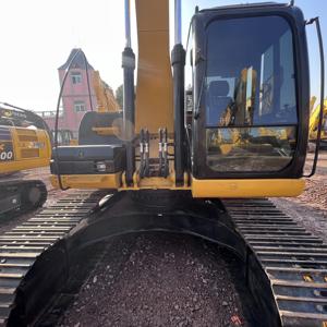 Excavatrice sur chenilles d'occasion CAT320D2, modèle 2022, 20 tonnes, godet de 1 m, moteur inclus, se vend bien à bas prix - Product Image 5