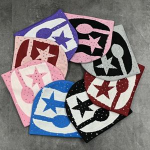 OEM-Großhandel Kundenspezifische Winter Y2K Totenkopf-Beanies aus Acrylgewebe mit Premium-Strasssteinen für Herren und Damen - Product Image 2