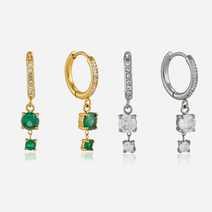 Pendientes de Aro J&D Jewelry de Acero Inoxidable Chapado en Oro de 18K con Cristal Verde Esmeralda y Borlas de Circonia Brillante - Product Image 1