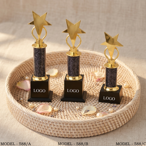 ถ้วยรางวัลรูปดาวโลหะเคลือบทองพร้อมฐานไม้สีดำ รุ่น 588 A B C สำหรับกีฬา เกมส์ และรางวัลงานอีเว้นท์ - Product Image 1