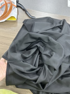 2024 <span class=keywords><strong>grossiste</strong></span> personnalisé nouvelle conception été Simple noir robes de mode femmes une épaule mince fente Sexy tenue décontractée - Product Image 6