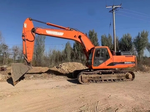 Excavatrice hydraulique sur chenilles d'occasion Doosan DH300LC-7 à faible nombre d'heures de fonctionnement, également disponible en modèles DX225 et DX300, pour la construction - Product Image 4