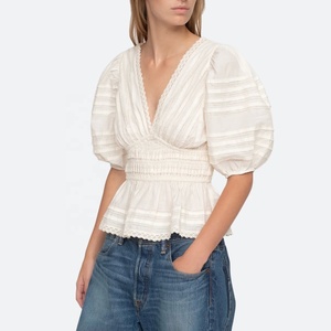 Eleganti camicette da donna con scollo a V profondo per le vacanze estive a mezza manica a sbuffo bianche camicette Vintage Chic peplo <span class=keywords><strong>top</strong></span>