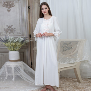 Pigiama <span class=keywords><strong>da</strong></span> principessa retrò in stile palazzo <span class=keywords><strong>da</strong></span> donna e camicia <span class=keywords><strong>da</strong></span> <span class=keywords><strong>notte</strong></span> in <span class=keywords><strong>cotone</strong></span> con finiture in pizzo <span class=keywords><strong>taglie</strong></span> <span class=keywords><strong>forti</strong></span> ed esportati - Product Image 3