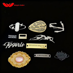 Wangxin Tùy Chỉnh Thương Hiệu Thư Kim Loại Logo Nhãn Dập Nổi Khắc Kim Loại Tên Nơi Logo Nhãn Cho Quần Áo Túi Mũ Và Trang Phục - Product Image 5