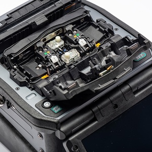 เครื่องเชื่อมใยแก้วนำแสงที่รองรับ WiFi 4G 3G GSM รุ่น 21s 38s 60s 62s 70s 80s 90s 88R 90R พร้อมอิเล็กโทรด รองรับ SDK - Product Image 4
