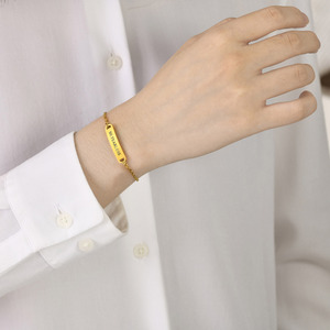 Thanh nhã Cá Nhân 18k PVD mạ vàng không thấm nước thép không gỉ khắc thư cong thanh trẻ em Vòng đeo tay - Product Image 3