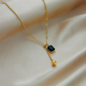 Korean Style Minimalist Gold Necklace With Black Square Stone Asymmetrical Chain Party Jewelry - Product Image 2