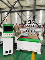 Routeur CNC automatique 1325 de haute qualité pour le travail du bois avec broche ATC pour portes d'armoires