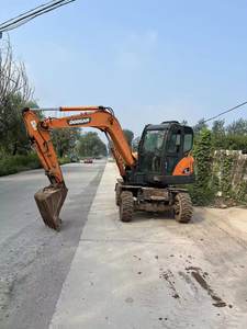 Doosan รถตักตีนตะขาบขนาดเล็ก60W มือสองจากเกาหลีใต้ตัวขุดแกน7ton ตีนตะขาบเล็กรถยนต์ Isuzu yanmar KAWASAKI Daewoo - Product Image 5