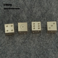 Dés en titane et cuivre fabriqués par le fabricant, grande taille personnalisée, dés en vrac, six faces, embellissement, jeu de dés