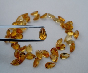 พลอยซิทรินธรรมชาติทรงลูกแพร์ 6x4 มม. 0.40 กะรัต เรืองแสง จากราชสถาน สำหรับช่างทำเครื่องประดับ - Product Image 4