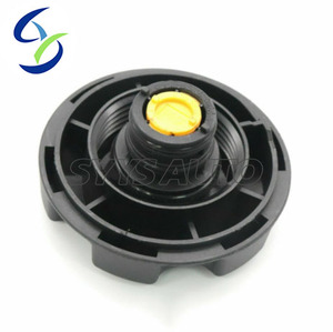 Réservoir d'expansion de récupération de liquide de refroidissement moteur 17117639020 pour <span class=keywords><strong>BMW</strong></span> E70 E70N E71 E81 E82 - Product Image 3