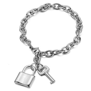 2023 <span class=keywords><strong>san</strong></span> <span class=keywords><strong>valentino</strong></span> bracciale in acciaio al titanio placcato oro 18 carati Love Lock bracciale con serratura e chiave in acciaio inossidabile 316L <span class=keywords><strong>per</strong></span> coppia - Product Image 3