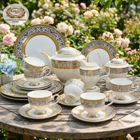 Services de table en céramique blanche turque Karosa Gold Rim pour hôtels et restaurants, conçus pour 12 personnes, pour la maison et la restauration.