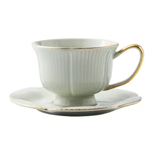 Nuevo juego de tazas y platillos de café en forma de flor europea, porcelana creativa, novedad, té de la tarde, taza de café de cerámica