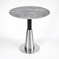 Table de salle à manger ronde en pierre frittée, base de table en fer recouverte d'acier inoxydable, table de bistrot pour restaurant commercial