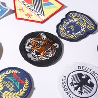 Sacs d'école personnalisables avec tissé pour badges Velcro brassards de logo de dessin animé et étiquettes tissées adhésives vêtements personnalisés