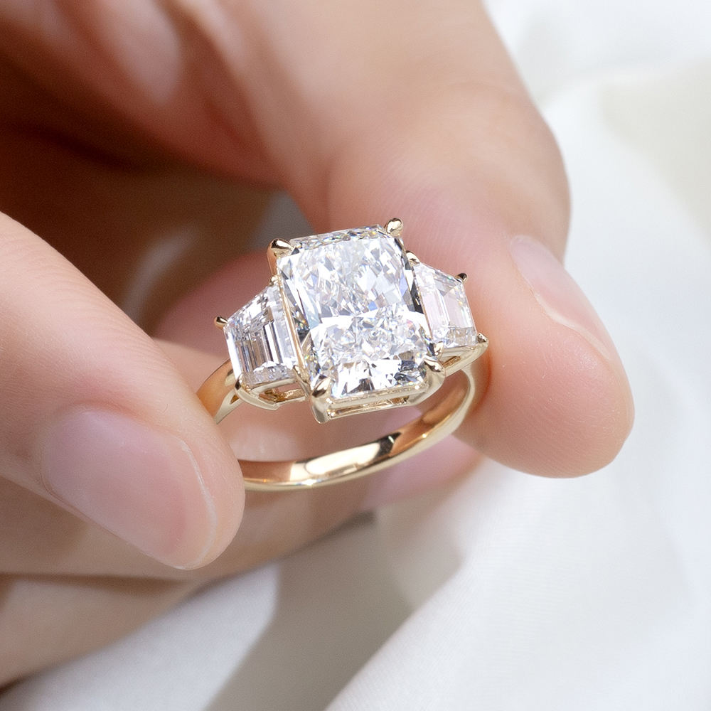 เหลือง D