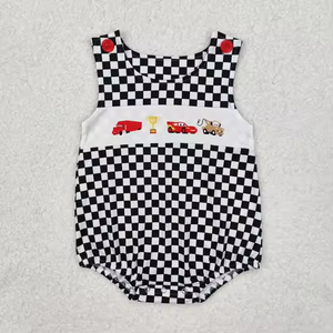 Ensemble assorti pour bébé garçon : short à carreaux noirs et haut rouge (vente en gros) - Product Image 6