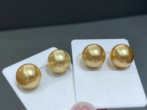 ต่างหูมุกน้ำเค็มคุณภาพสูง ขนาด 11-12 มม. สีทองเข้ม ทองใต้ทะเล มุกกลมเม็ดเดี่ยวคู่ สำหรับผู้หญิง - Product Image 6