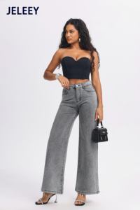 Jeans da lavoro a gamba larga e vestibilità comoda per la primavera con design in strass in rilievo. - Product Image 5