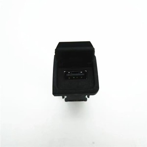Adecuado para la reacondicionación de interruptores USB y AUX en las ubicaciones originales de las nuevas Bora, las antiguas Sagitar, Golf 6 y Scirocco. - Product Image 4