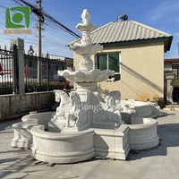 Sculpture décorative extérieure populaire de fontaine d'eau de marbre avec la statue de cheval