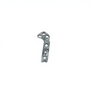 แผ่นยึดกระดูกสัตว์ TPLO สำหรับศัลยกรรมกระดูกสัตว์ ทำจากสแตนเลส (316-L) คุณภาพสูง พร้อมระบบล็อค - Product Image 1