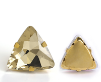 Strass en verre multi-couleurs en forme de triangle Selina à coudre pour accessoires vestimentaires, chaussures, chapeaux, sacs, robes de mariée