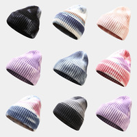 Bonnes affaires : Bonnet tie-dye chaud pour femme, en fil filé, rayé, à revers, pointu, pour l'automne et l'hiver, idéal pour l'extérieur