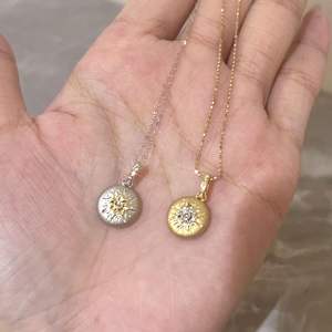 Collier pendentif Croix Rêve de la Nuit d'Été en Argent Sterling S925, Cadeau de Luxe Polyvalent Inspiré pour Amies Chrétiennes - Product Image 1