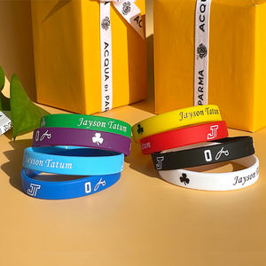 Muñequera deportiva de baloncesto de alta calidad y a la moda con logotipo personalizable y pulsera de silicona con texto - Product Image 4