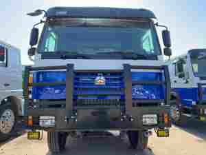 Camion à <span class=keywords><strong>benne</strong></span> basculante de seconde main à droite Diesel 380 371 6X4 8X4 - Product Image 2