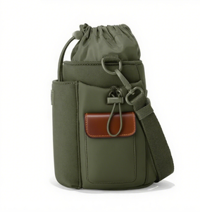 กระเป๋าสะพายข้างแบบกันน้ำขนาด 40 ออนซ์ รุ่นคัสตอมดีลักซ์ พร้อมช่องใส่ขวดน้ำแบบมีฉนวนและสายสะพายไหล่ - Product Image 4